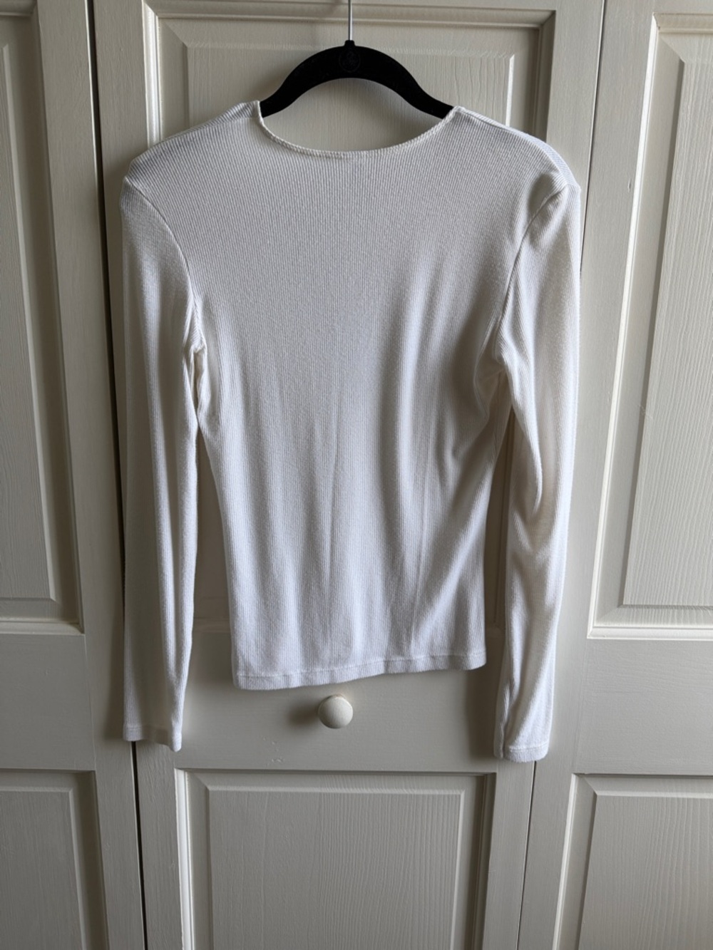 American Apparel Women’s White V-Neck Long Sleeve Top - Picture 3 of 3